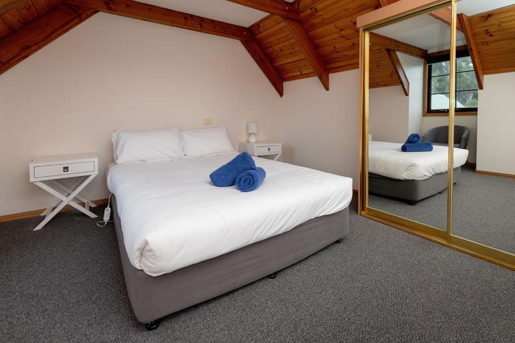 Big4 Strahan Holiday Retreat Экстерьер фото