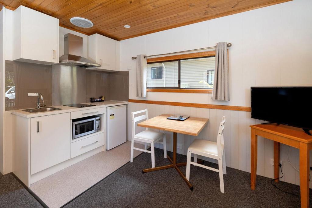 Big4 Strahan Holiday Retreat Экстерьер фото