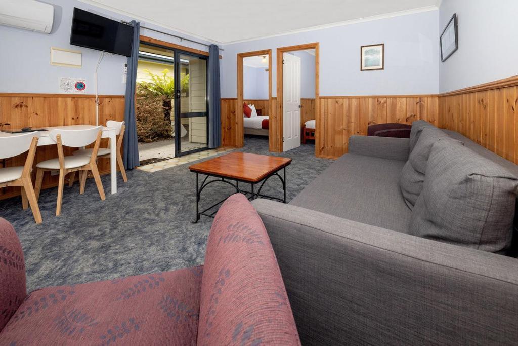 Big4 Strahan Holiday Retreat Экстерьер фото